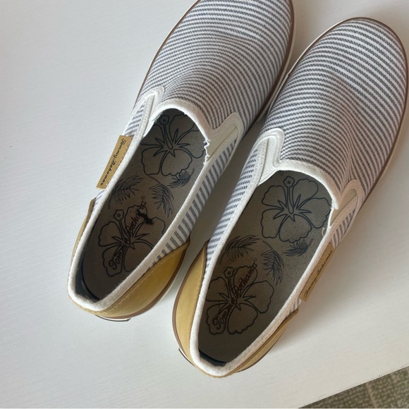 Tommy Bahama Striped Slip-On Shoes with Gold Accents Womens Size 9 - Picture 5 of 7